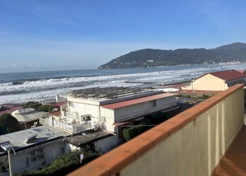 20260213_102303.jpg - Apartment Sarzana - photo 9