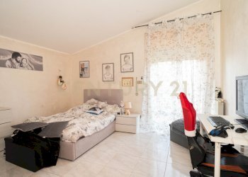 9 camera 2.jpg - Appartamento Via delle Ginestre snc, Pedara - foto 9