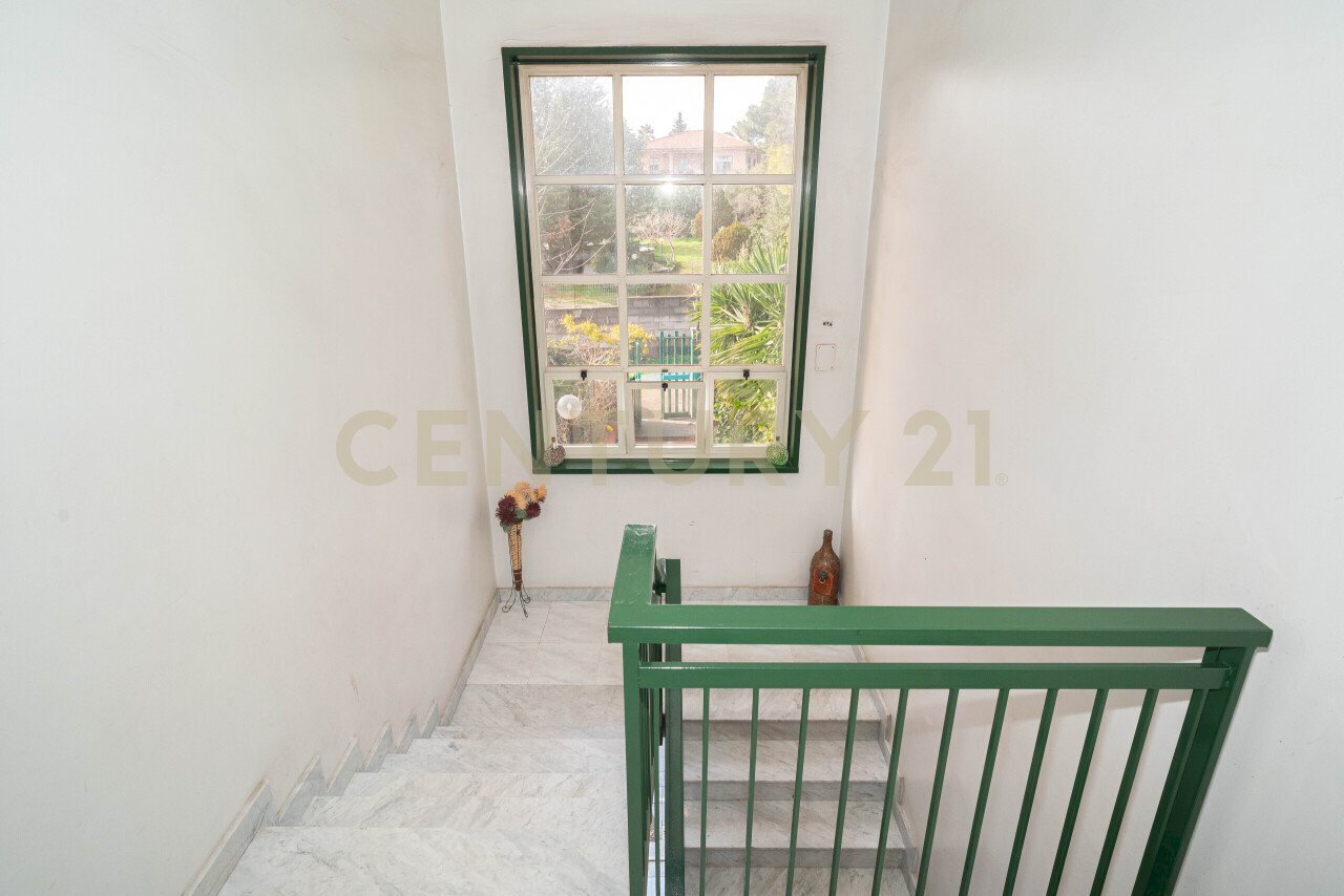 2 corpo scala.jpg - Quadrilocale Via delle Ginestre snc, Pedara - foto 2