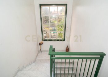 2 corpo scala.jpg - Quadrilocale Via delle Ginestre snc, Pedara - foto 2