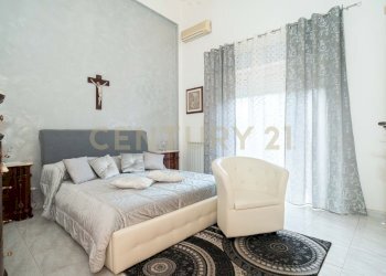 6 camera da letto.jpg - Quadrilocale Via delle Ginestre snc, Pedara - foto 6