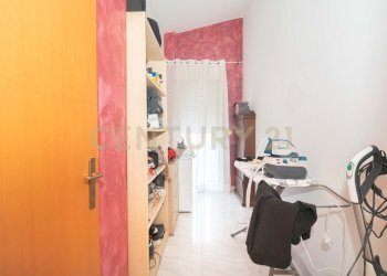 10 ripostiglio.jpg - Quadrilocale Via delle Ginestre snc, Pedara - foto 10