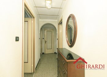 2.0 CORRIDOIO.jpg - Appartamento Via Carlo Corsi 3, Genova (zona Sestri Ponente) - foto 5