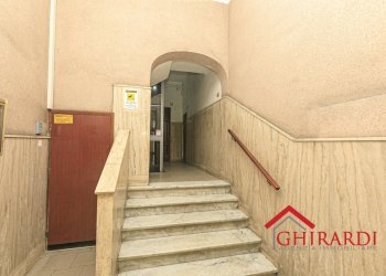 10.0 VANO SCALA.jpg - Appartamento Via Carlo Corsi 3, Genova (zona Sestri Ponente) - foto 30