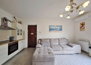 02.jpg - Quadrilocale Via Antonio Gramsci 19, Santo Stefano di Magra - foto 2