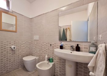 13.jpg - Quadrilocale Via Antonio Gramsci 19, Santo Stefano di Magra - foto 15