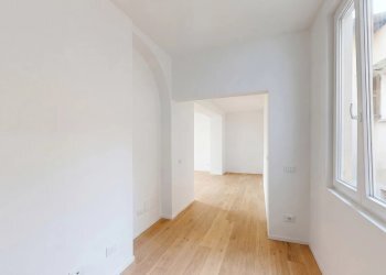 Two-room apartment Lesa - photo 8