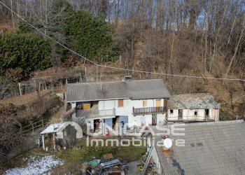 Facciata - Casa semi indipendente Via Bergera, 163, Bagnolo Piemonte - foto 8