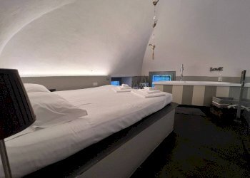 Two-room apartment Via dei Capuccini, Sanremo - photo 11