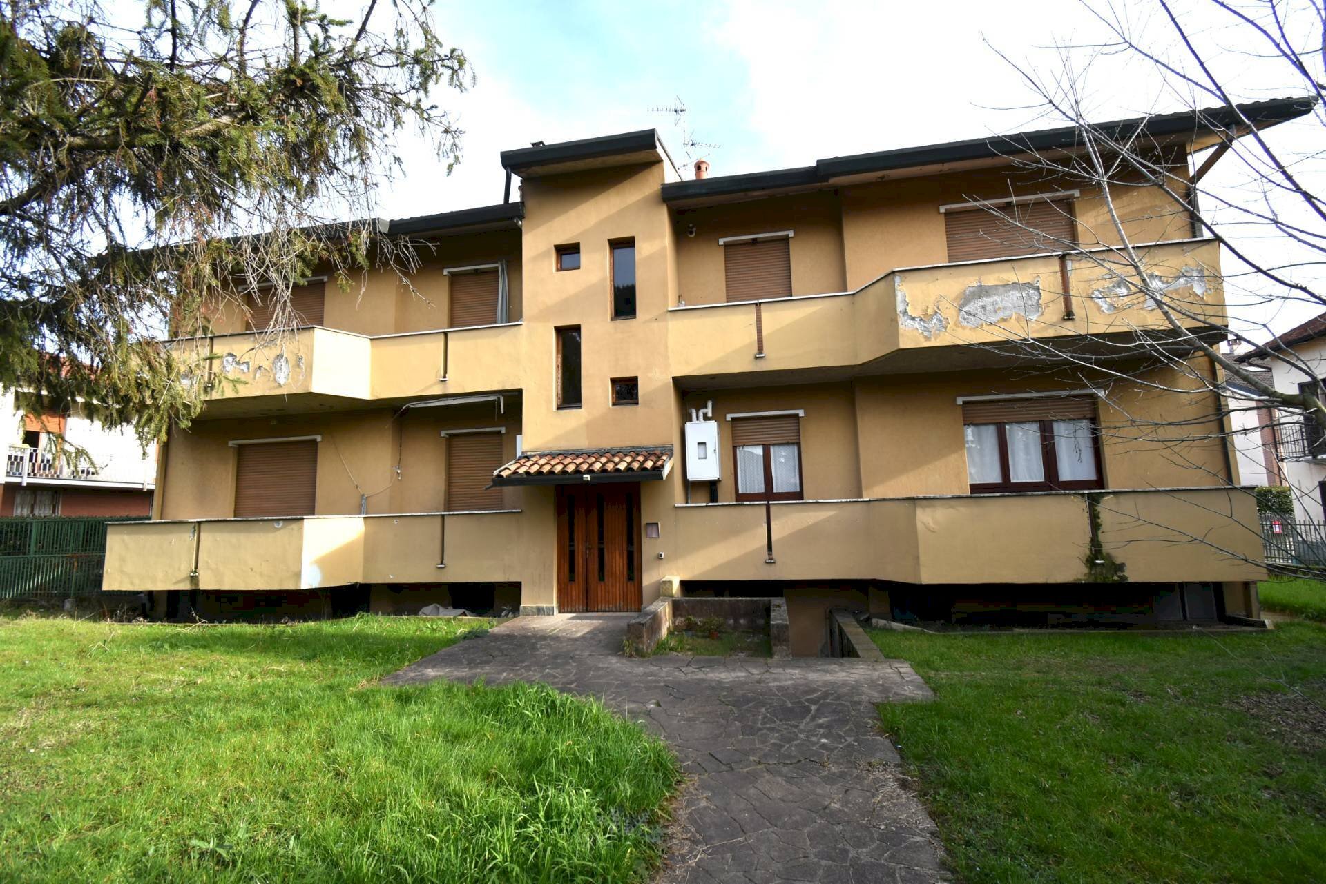 Foto 2 - Stable - Palace Roma
 
2, Bernareggio - photo 2