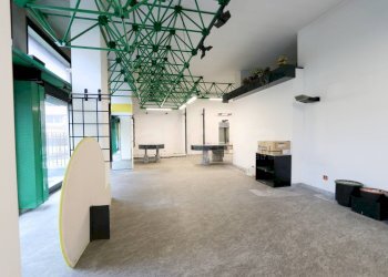 Foto 3 - Negozio Via Laghetto
 
18, Desio - foto 3