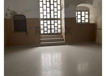 Stanza vuota - Bilocale Via Carlo Alberto
 
22-24, Triggiano - foto 2