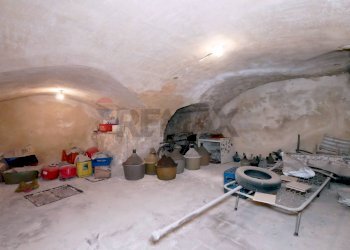 Stanza vuota - Bilocale Via Carlo Alberto
 
22-24, Triggiano - foto 22