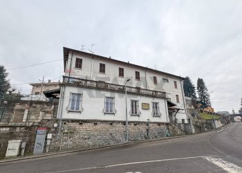 Edificio all\'aperto - Locale Commerciale Via Dalmazia
 
12, Varese - foto 1