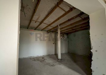 Stanza vuota - Locale Commerciale Via Dalmazia
 
12, Varese - foto 8