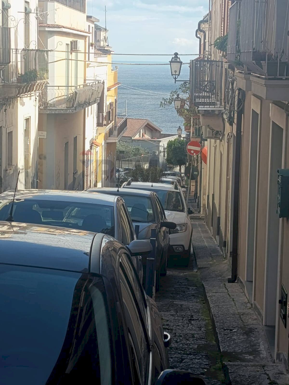 Edificio all\'aperto - Trilocale Via Romeo
 
80, Acireale - foto 1