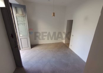 Stanza vuota - Trilocale Via Romeo
 
80, Acireale - foto 5