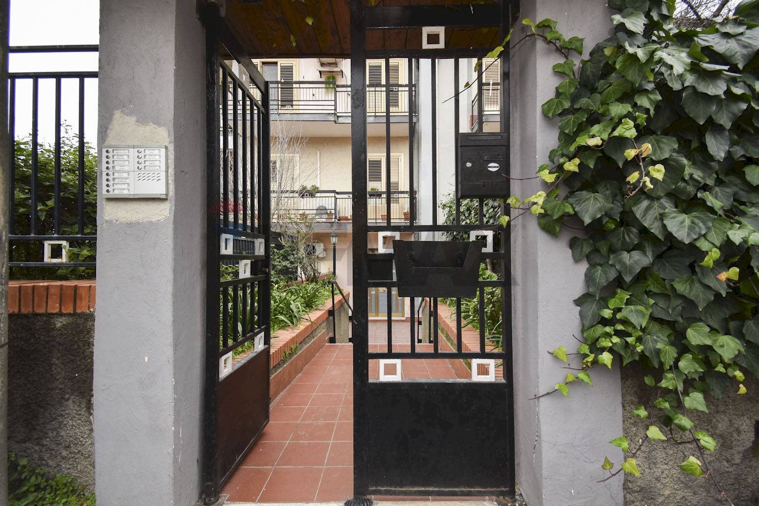 Balcone - Three-room apartment VIA SOTTOTENENTE CANTONE
 
10, Mascalucia - photo 2