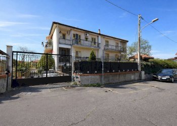Casa all\'aperto - Trilocale VIA SOTTOTENENTE CANTONE
 
10, Mascalucia - foto 1