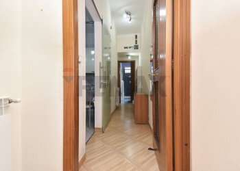 Hall / corridoio - Trilocale VIA SOTTOTENENTE CANTONE
 
10, Mascalucia - foto 10