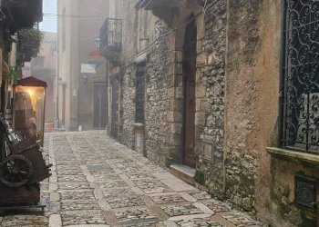 Edificio all\'aperto - Casa semi indipendente Via Cordici
 
15, Erice - foto 12