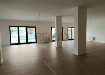 Stanza vuota - Commercial Premises largo 2 Giugno, Castelbellino - photo 5