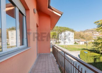 Balcone - Casa indipendente Via Montessori
 
11, Rosora - foto 10