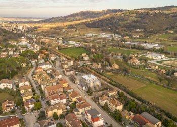 Vista delle montagne - Casa indipendente Via Montessori
 
11, Rosora - foto 35