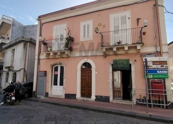 Casa all\'aperto - Independent house PIAZZA DANTE ALIGHIERI
 
13, Calatabiano - photo 1