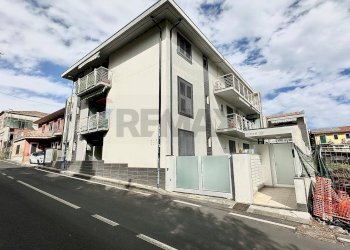 Edificio all\'aperto - Trilocale Via Etnea
 
49, Pedara - foto 11