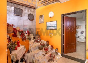 Hall / corridoio - Independent house Via Porta Siracusana, Lentini - photo 4