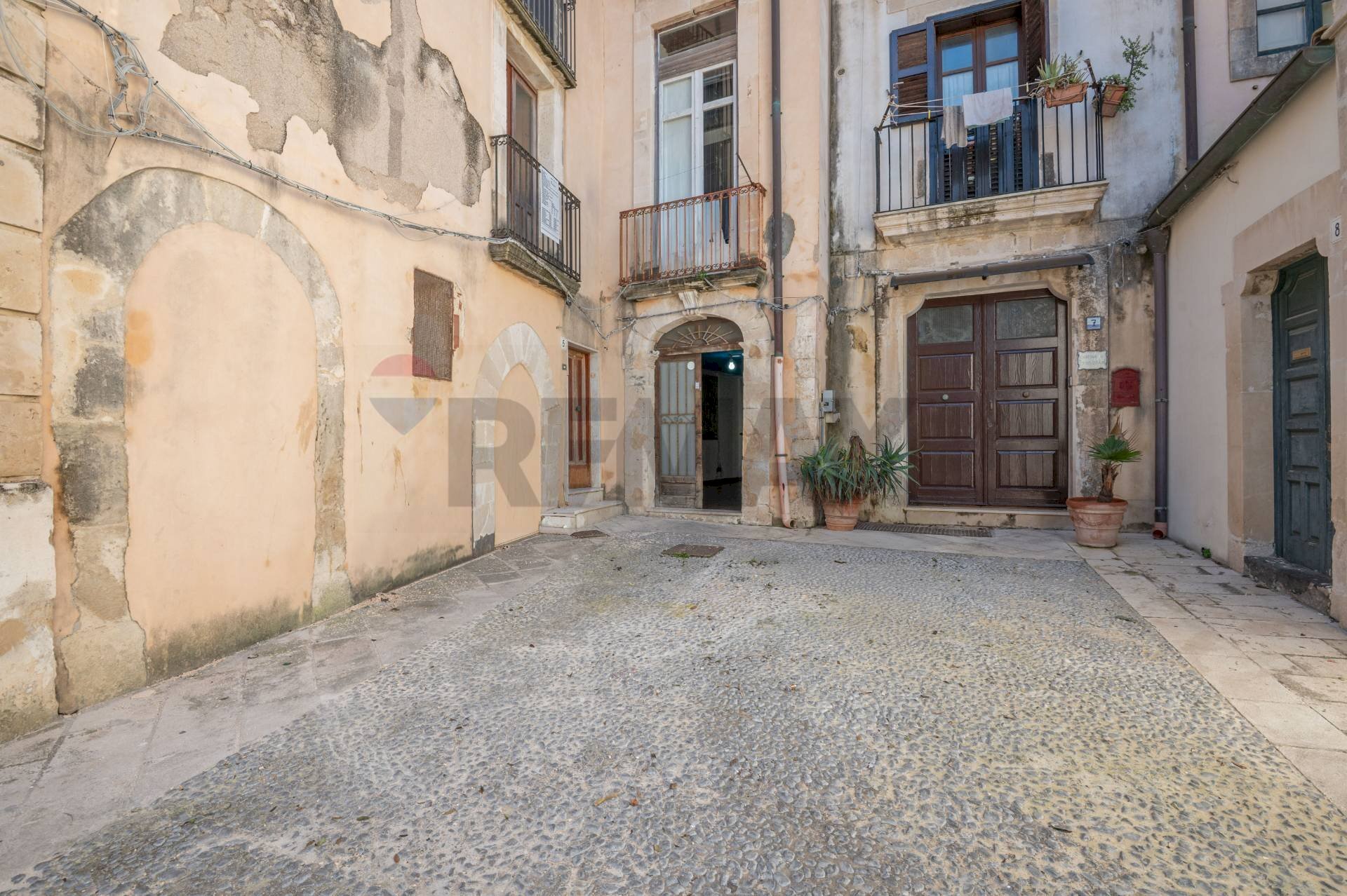 Edificio all\'aperto - Semi-detached house Ronco del Pozzo
 
6, Siracusa - photo 2