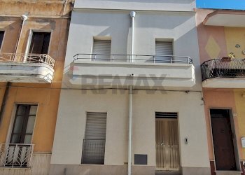 Edificio all\'aperto - Casa indipendente Via Carlo Pisacane
 
72, Pachino - foto 1