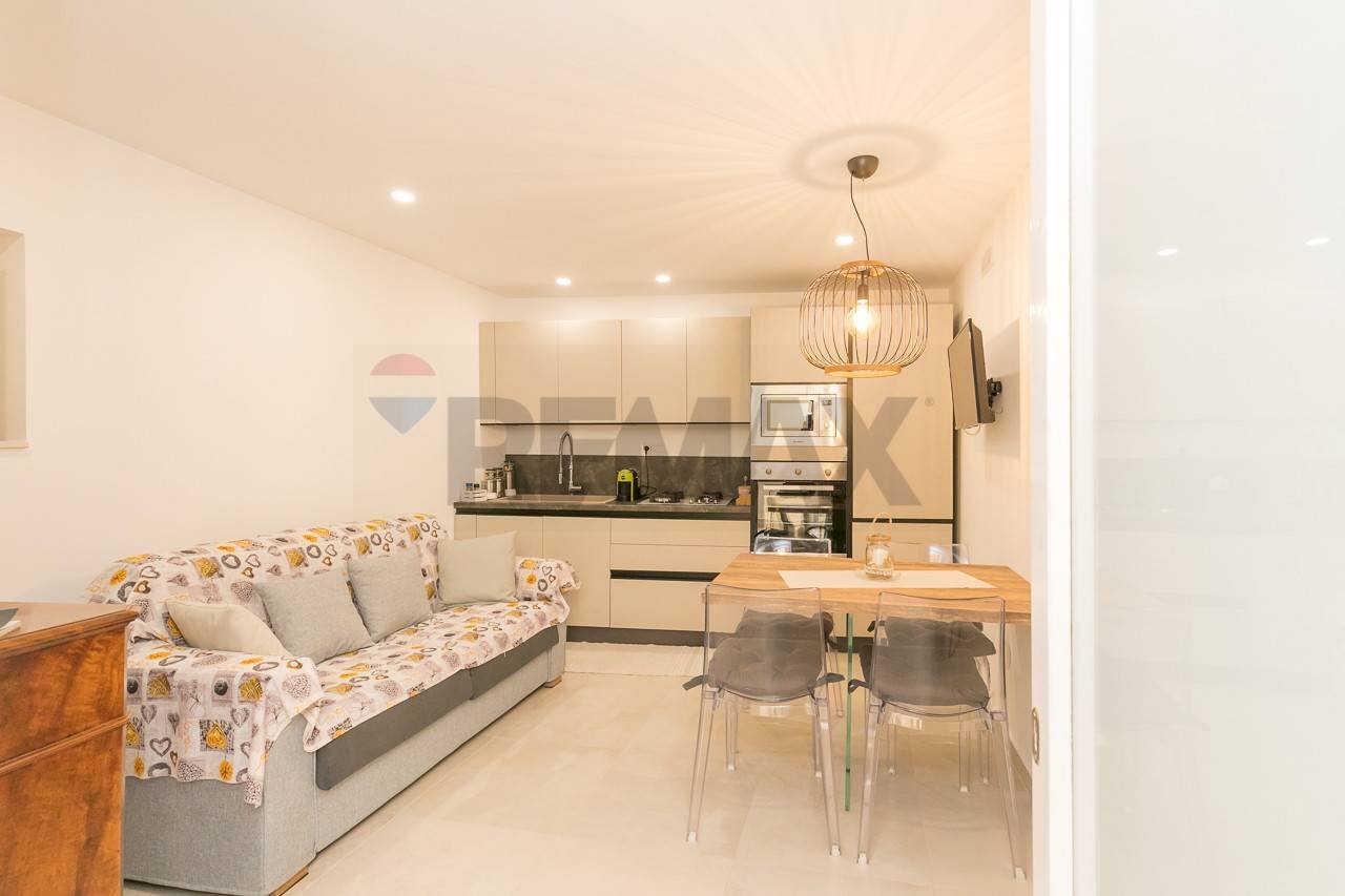 Sala da pranzo - Semi-detached house Via Arizzi
 
14, Siracusa - photo 3