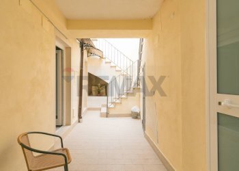 Hall / corridoio - Casa semi indipendente Via Arizzi
 
14, Siracusa - foto 22