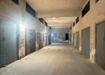 Hall / corridoio - Box Via Tisia
 
112, Siracusa - foto 5