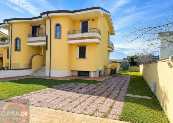 Foto 1 - Villa via del pantanaccio, Latina - foto 1