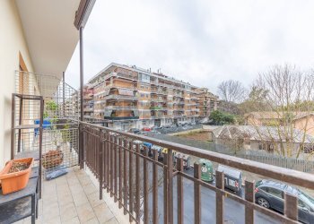 Balcone - Three-room apartment VIA DELLE BALEARI, Roma - photo 3