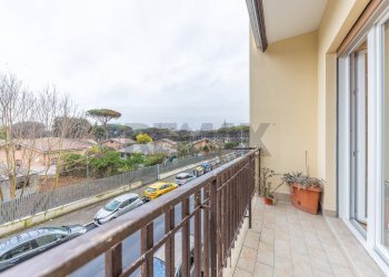 Balcone - Three-room apartment VIA DELLE BALEARI, Roma - photo 4