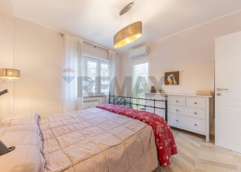 Camera / camera da letto - Three-room apartment VIA DELLE BALEARI, Roma - photo 19