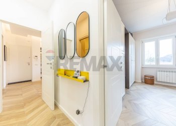 Hall / corridoio - Three-room apartment VIA DELLE BALEARI, Roma - photo 21