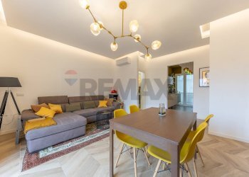 Sala da pranzo - Three-room apartment VIA DELLE BALEARI, Roma - photo 27