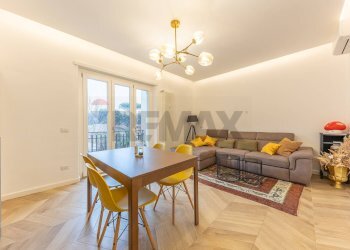 Sala da pranzo - Three-room apartment VIA DELLE BALEARI, Roma - photo 28