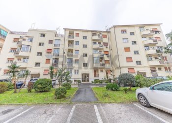 Edificio all\'aperto - Three-room apartment VIA DELLE BALEARI, Roma - photo 30