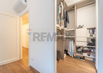Cabina armadio - Three-room apartment Via Mar Glaciale Artico, Roma - photo 13