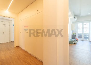 Hall / corridoio - Three-room apartment Via Mar Glaciale Artico, Roma - photo 18