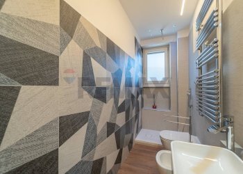 Bagno - Three-room apartment Via Mar Glaciale Artico, Roma - photo 36