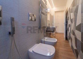 Bagno - Three-room apartment Via Mar Glaciale Artico, Roma - photo 37