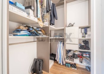 Cabina armadio - Three-room apartment Via Mar Glaciale Artico, Roma - photo 40