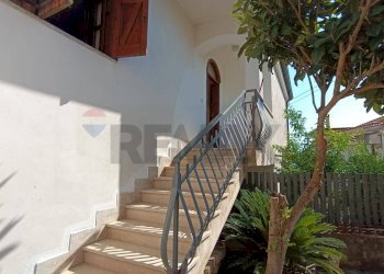 Scale - Casa indipendente Santi Cosma e Damiano - foto 6